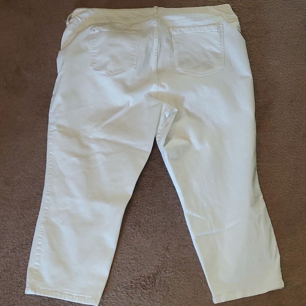 Torrid crop jeans - Picture 2 of 2